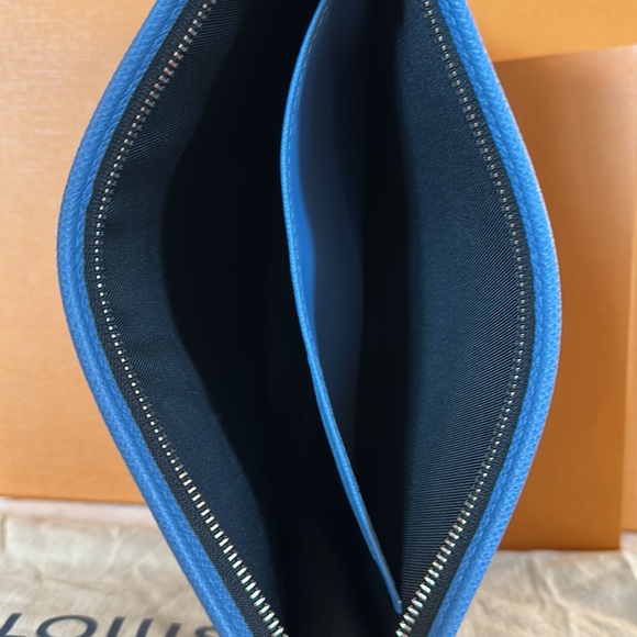 Authentic Louis Vuitton Pochette Voyage MM limited edition 2021 - Picture 9 of 16